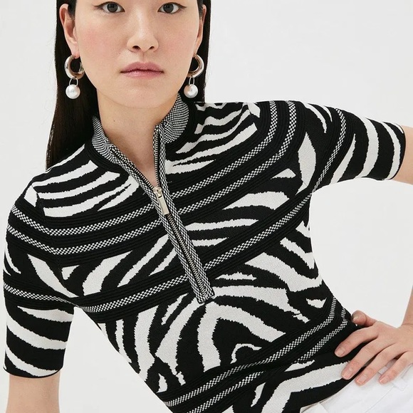 Karen Millen | Textured Zebra Jacquard Knit Half Sleeve Top - Picture 1 of 9